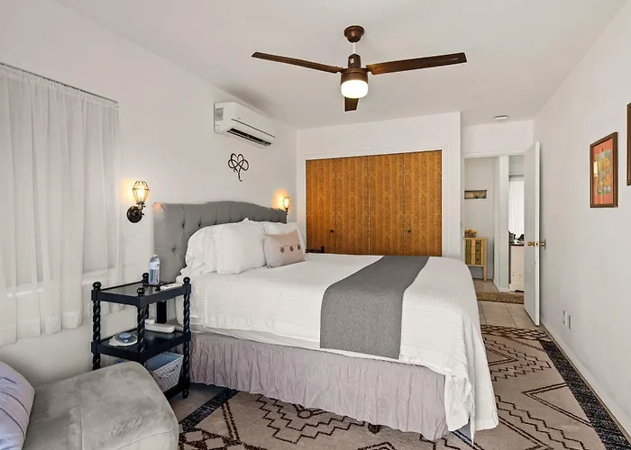 Red Rock Retreat With 360 Panoramic Views & Steps To Uptown Shops *
