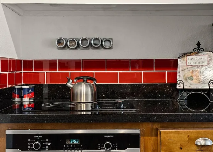 Red Rock Retreat With 360 Panoramic Views & Steps To Uptown Shops Dom wakacyjny