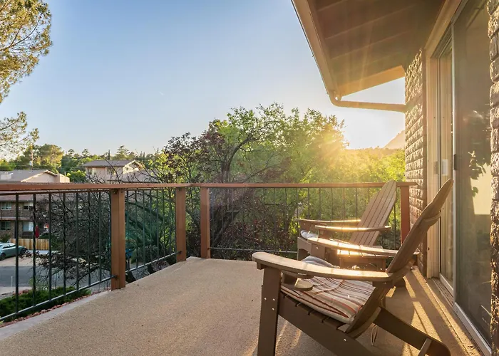 Red Rock Retreat With 360 Panoramic Views & Steps To Uptown Shops Dom wakacyjny *